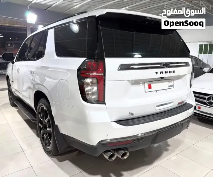 Chevrolet Tahoe 2023 photo 2
