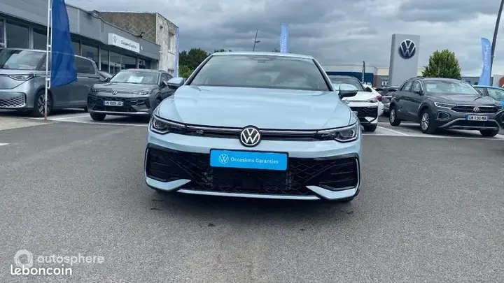 Volkswagen Golf 2026 photo 2