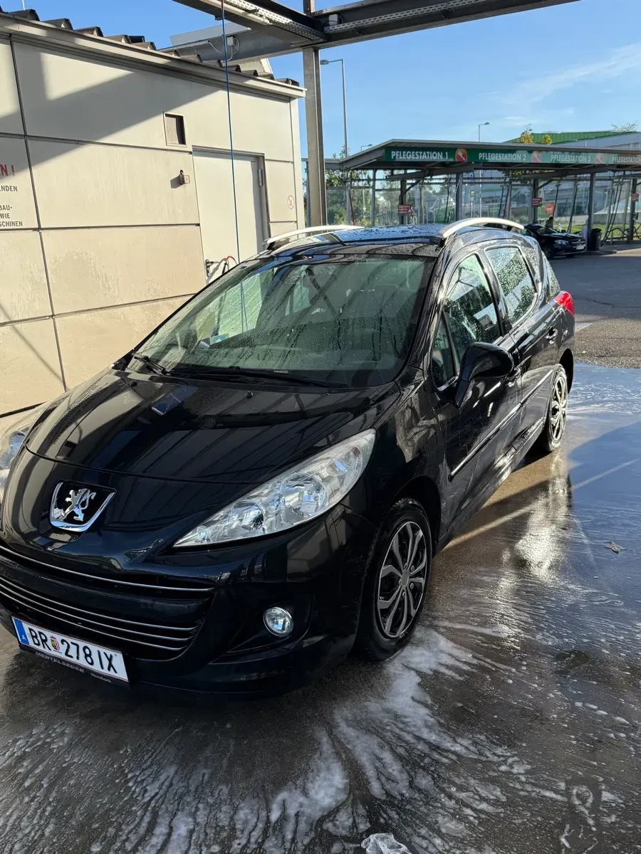 Peugeot 207 2009 photo 3
