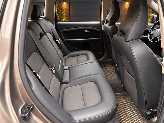Volvo V70 2010 photo 3