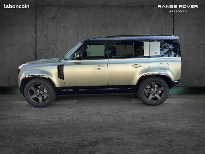 Land Rover Defender 2024 photo 2