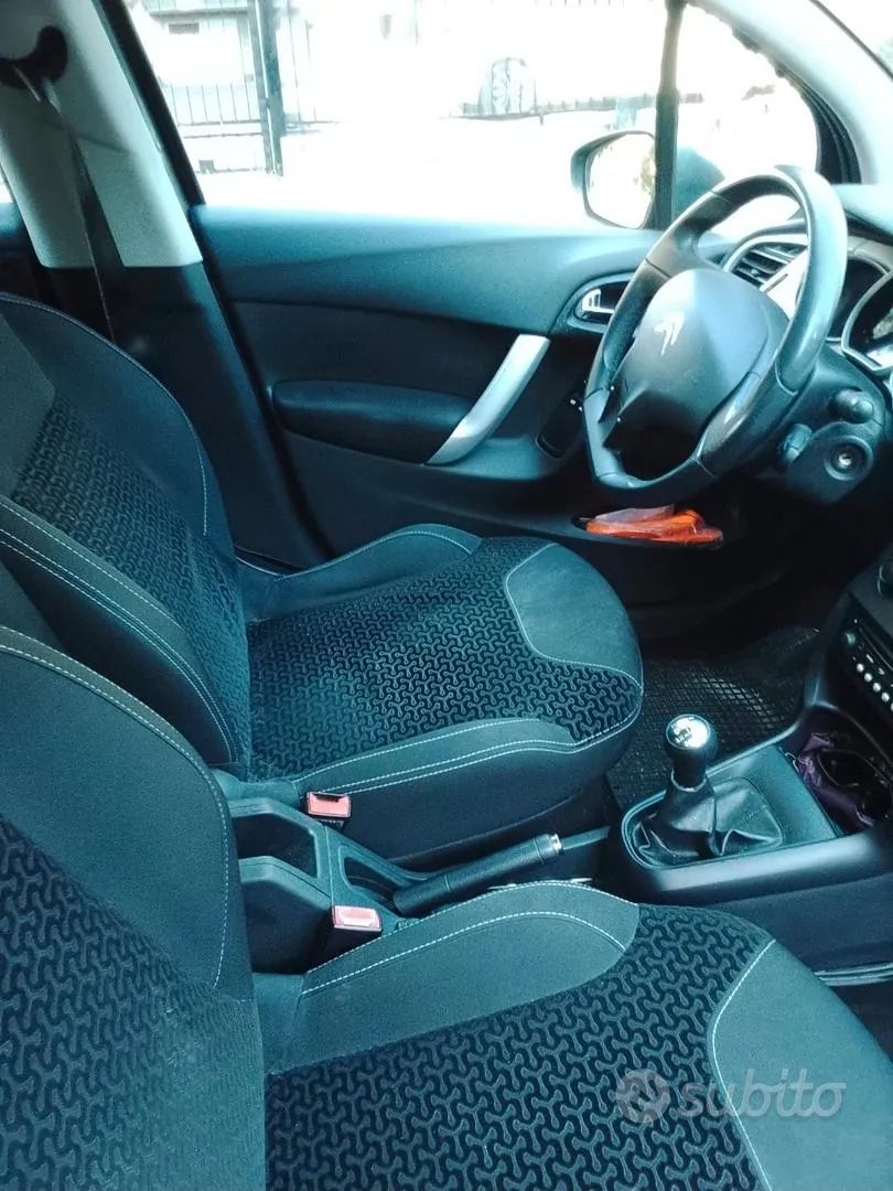 Citroen C3 2011 photo 5