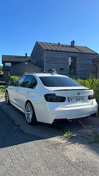 BMW 328I