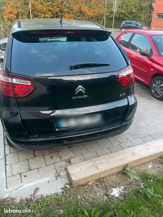 Citroen C4 Picasso 2011 photo 2