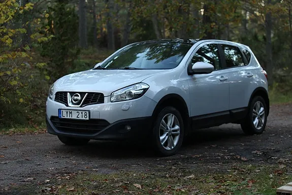 Nissan Qashqai 2011 photo 2