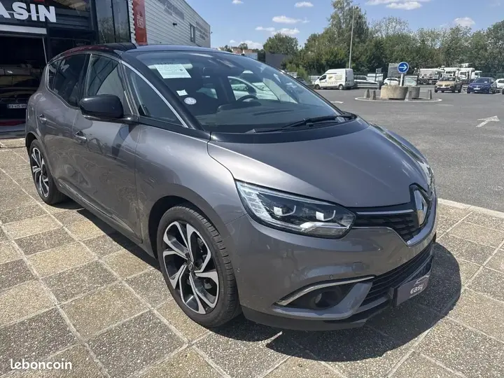 Renault Scenic 2019 photo 2