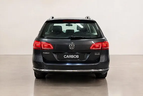 Volkswagen Passat 2012 photo 5