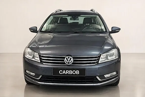 Volkswagen Passat 2012 photo 2