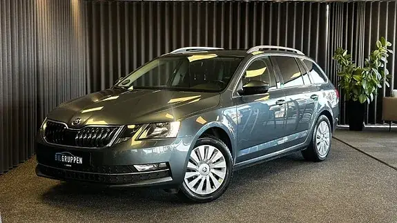 Skoda Octavia 2018 photo 2