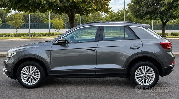 Volkswagen T-Roc 2023 photo 4