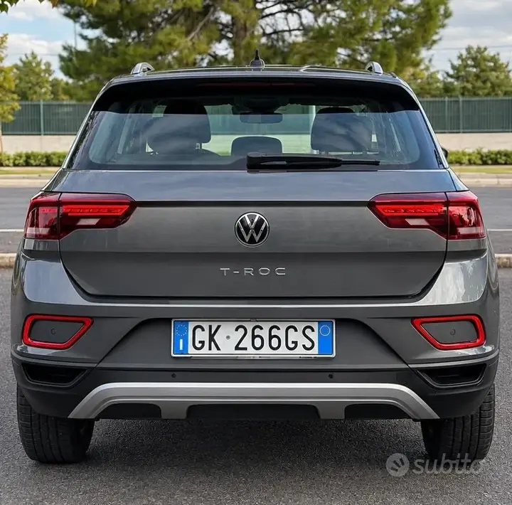 Volkswagen T-Roc 2023 photo 3