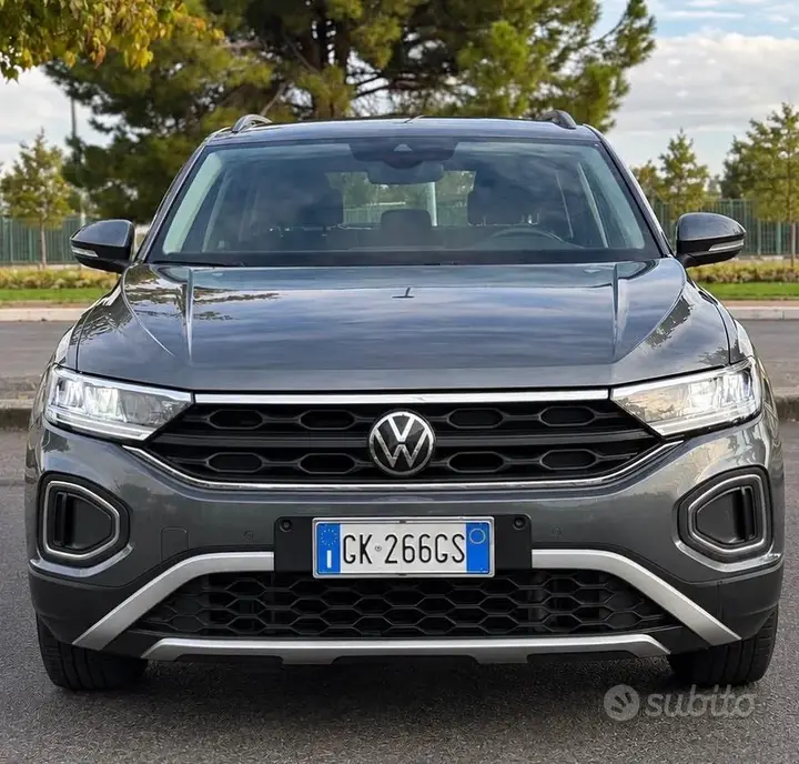 Volkswagen T-Roc 2023 photo 5