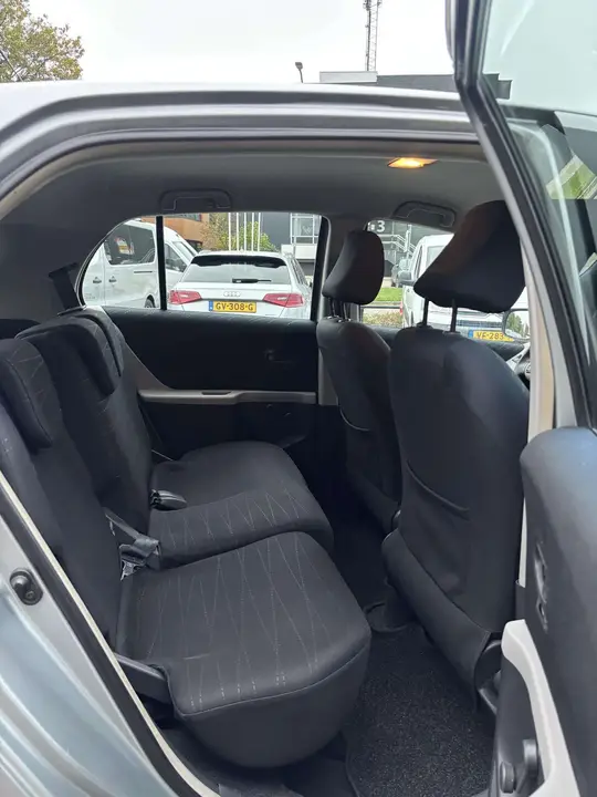 Toyota Yaris 2006 photo 4