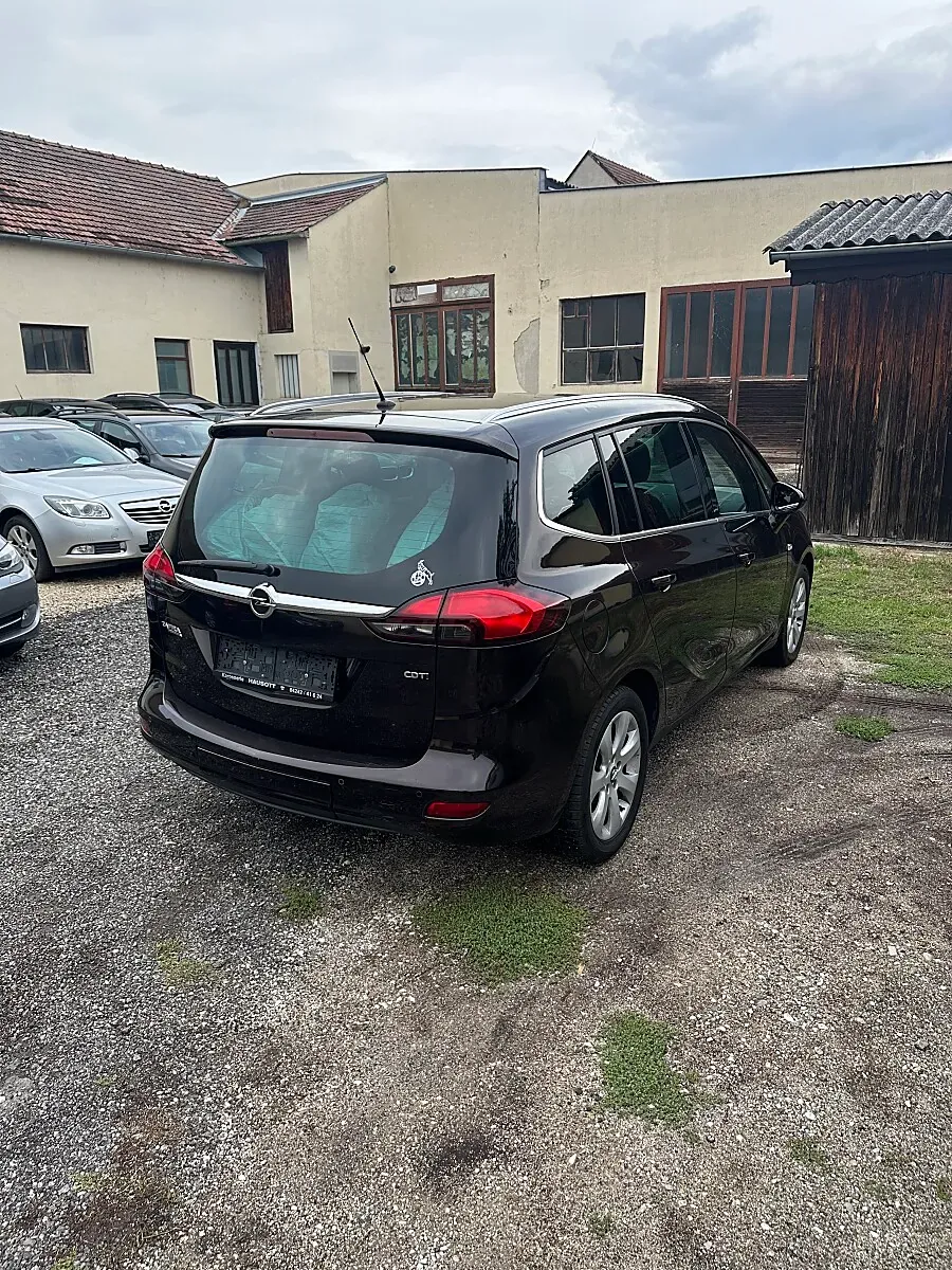 Opel Zafira Tourer 2012 photo 3