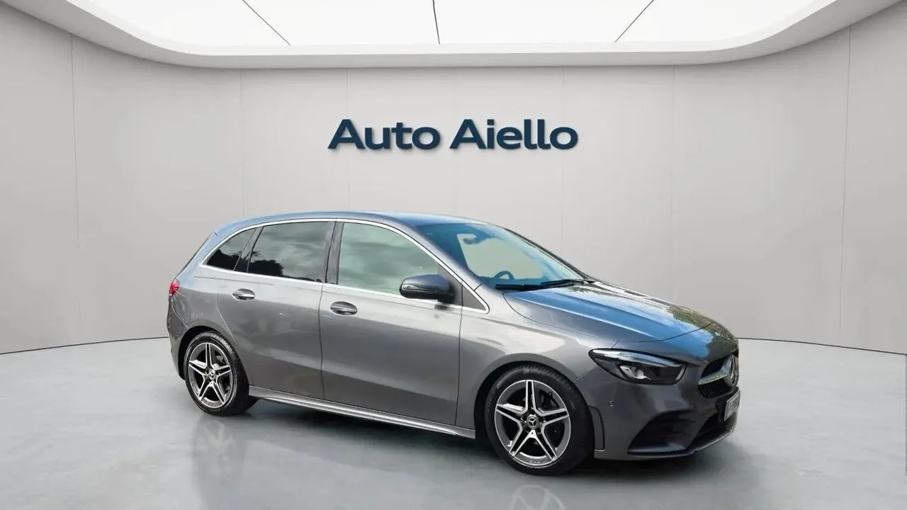 Mercedes-Benz B 200