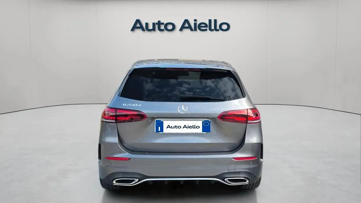Mercedes-Benz B 200 2019 photo 3
