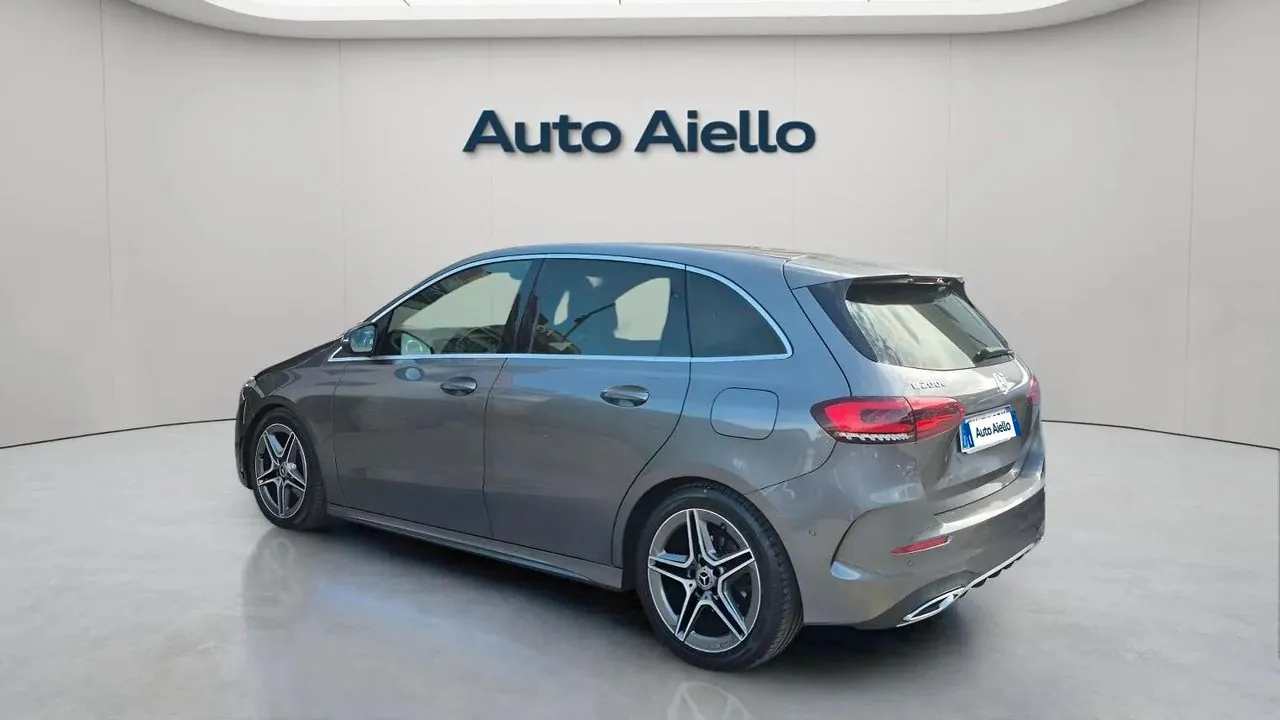 Mercedes-Benz B 200 2019 photo 2