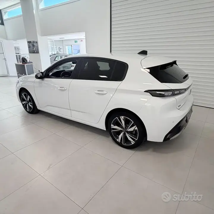 Peugeot 308 2023 photo 5
