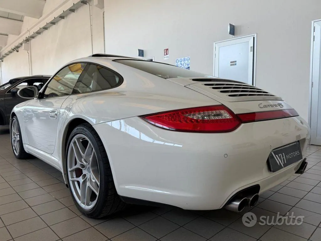 Porsche 997 Carrera 4S 2009 photo 4