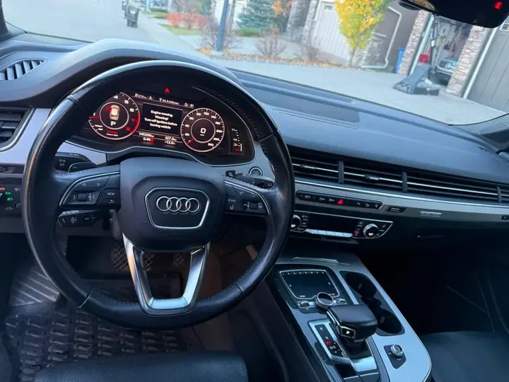 Audi Q7 2017 photo 4
