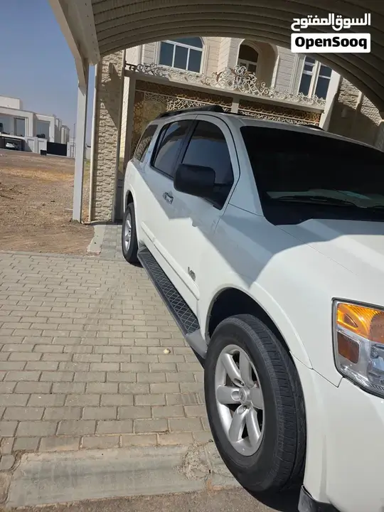 Nissan Armada 2015 photo 4