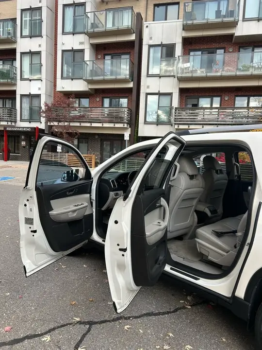 GMC Acadia 2010 photo 4