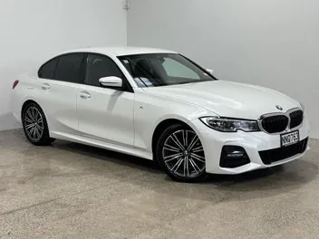 BMW 320I 2021 photo 2