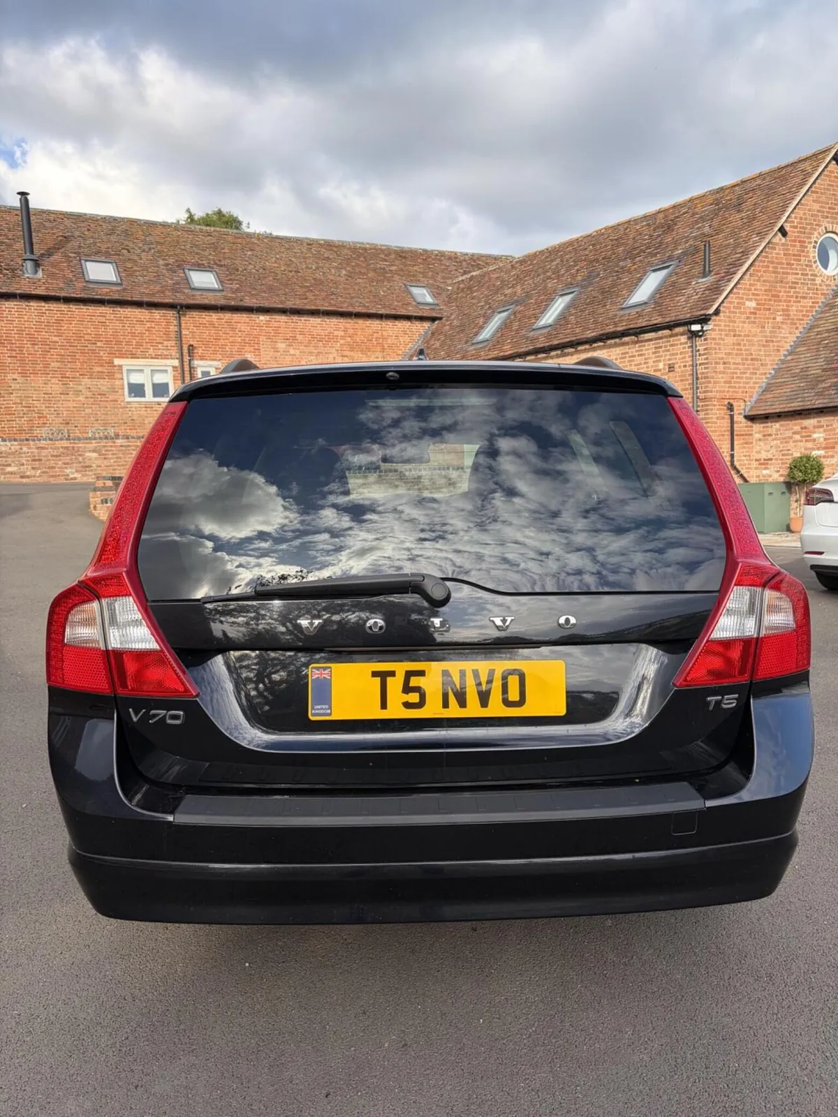 Volvo V70 2025 photo 5