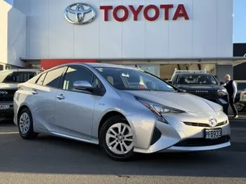 Toyota Prius 2016 photo 2