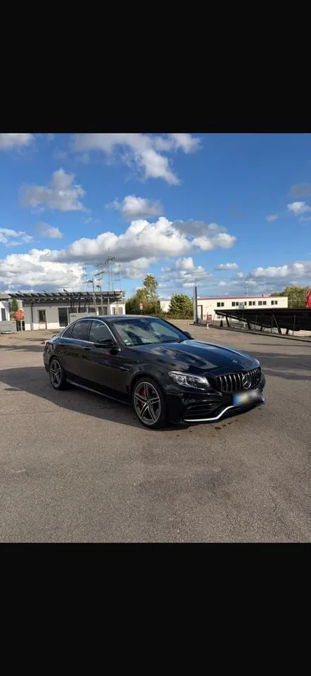 Mercedes-Benz C63 Amg