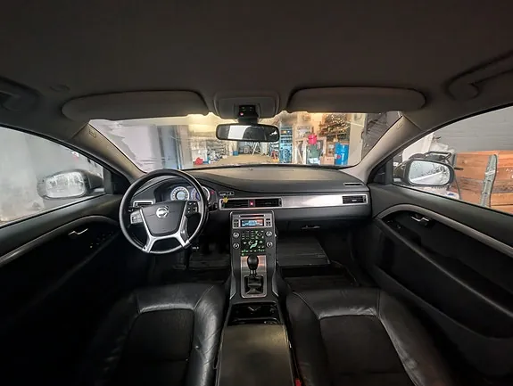 Volvo V70 2011 photo 3