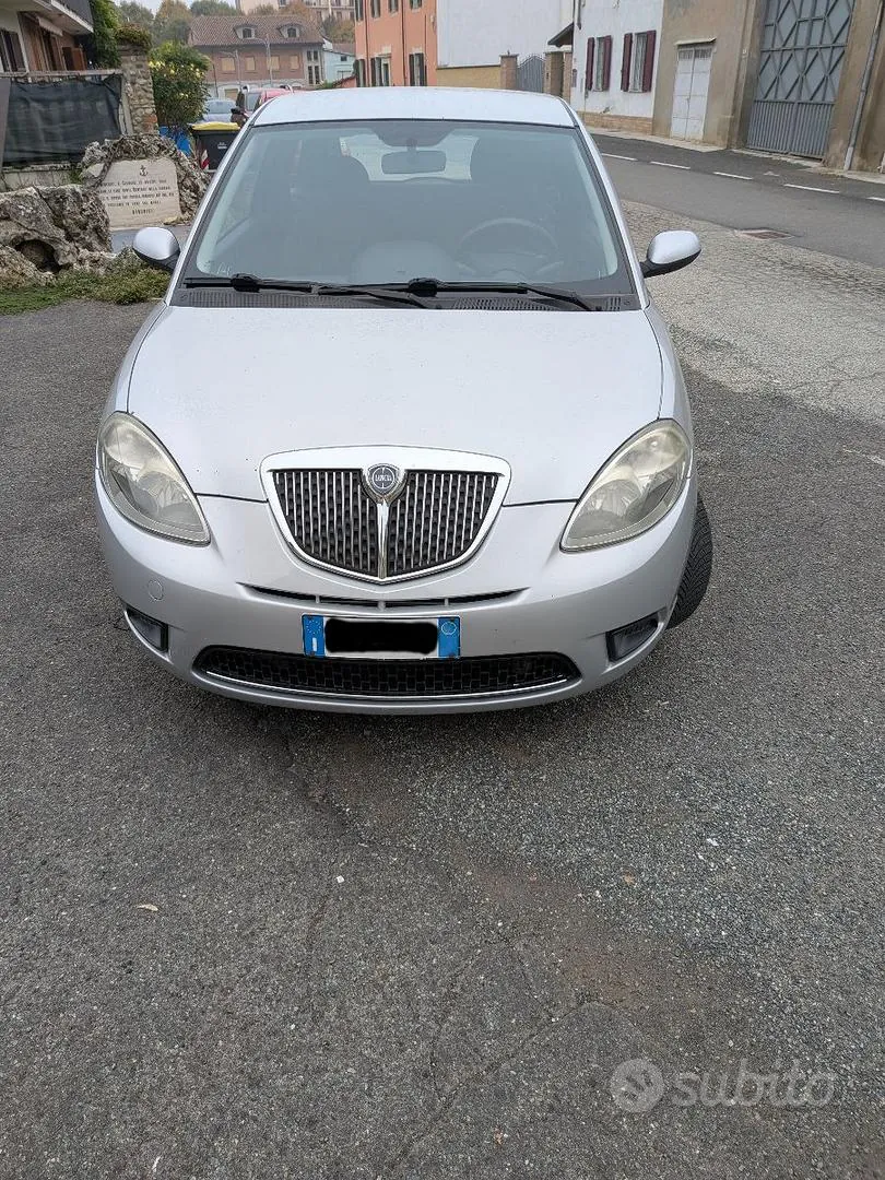 Lancia Ypsilon