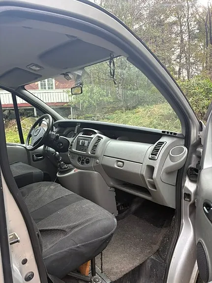 Opel Vivaro 2010 photo 5