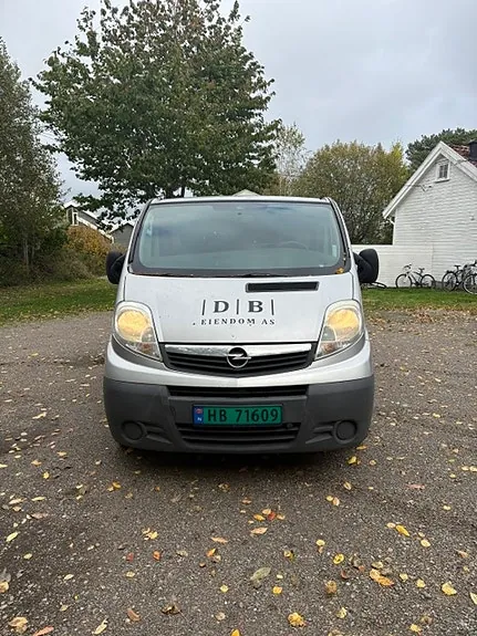 Opel Vivaro 2010 photo 2