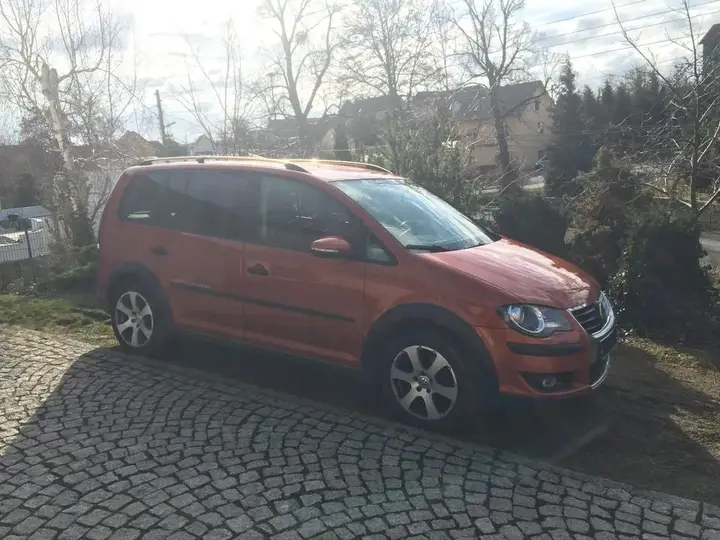 Volkswagen Cross Touran