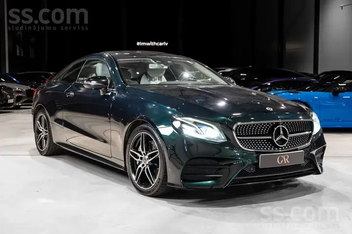 Mercedes-Benz E300 Coupe 2018 photo 3