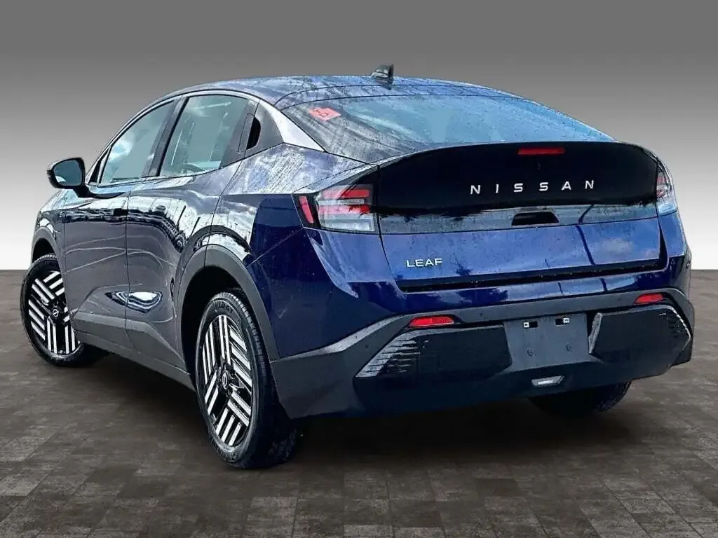 Nissan Leaf 2026 photo 3