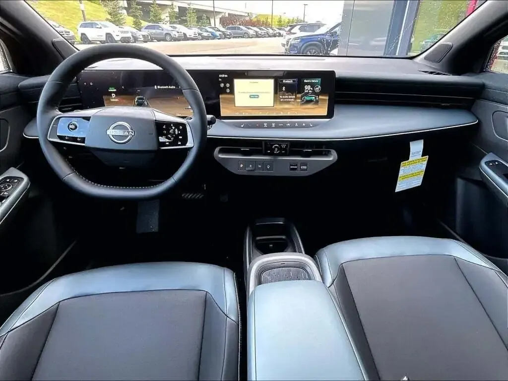 Nissan Leaf 2026 photo 5