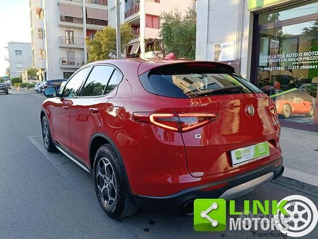Alfa Romeo Stelvio 2022 photo 4