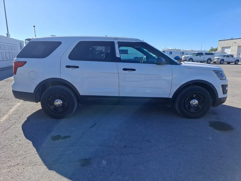 Ford Explorer 2017 photo 4