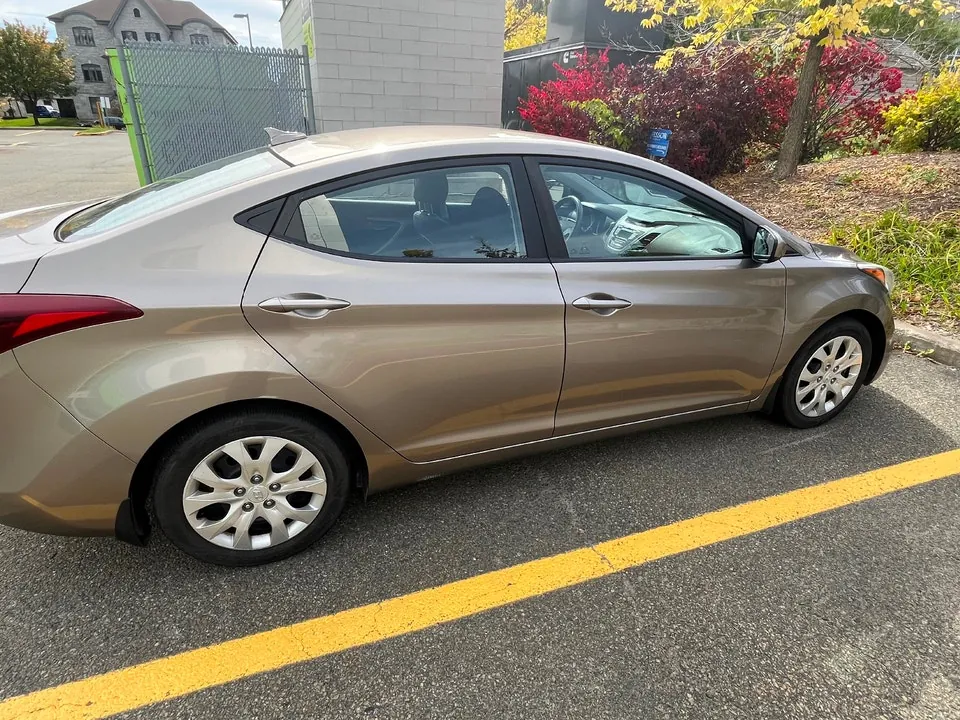 Hyundai Elantra 2016 photo 2