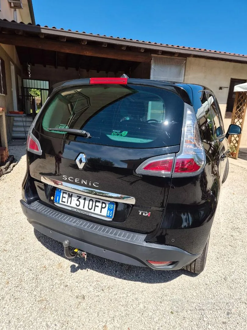 Renault Scenic 2012 photo 3