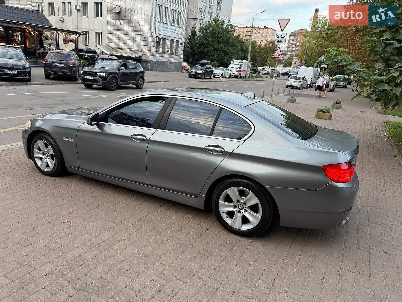 BMW 5 Series 2012 photo 5