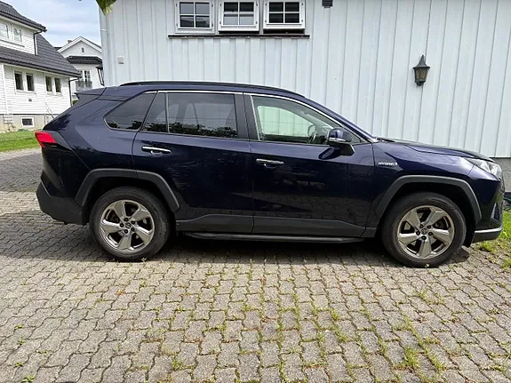 Toyota Rav4 2019 photo 2