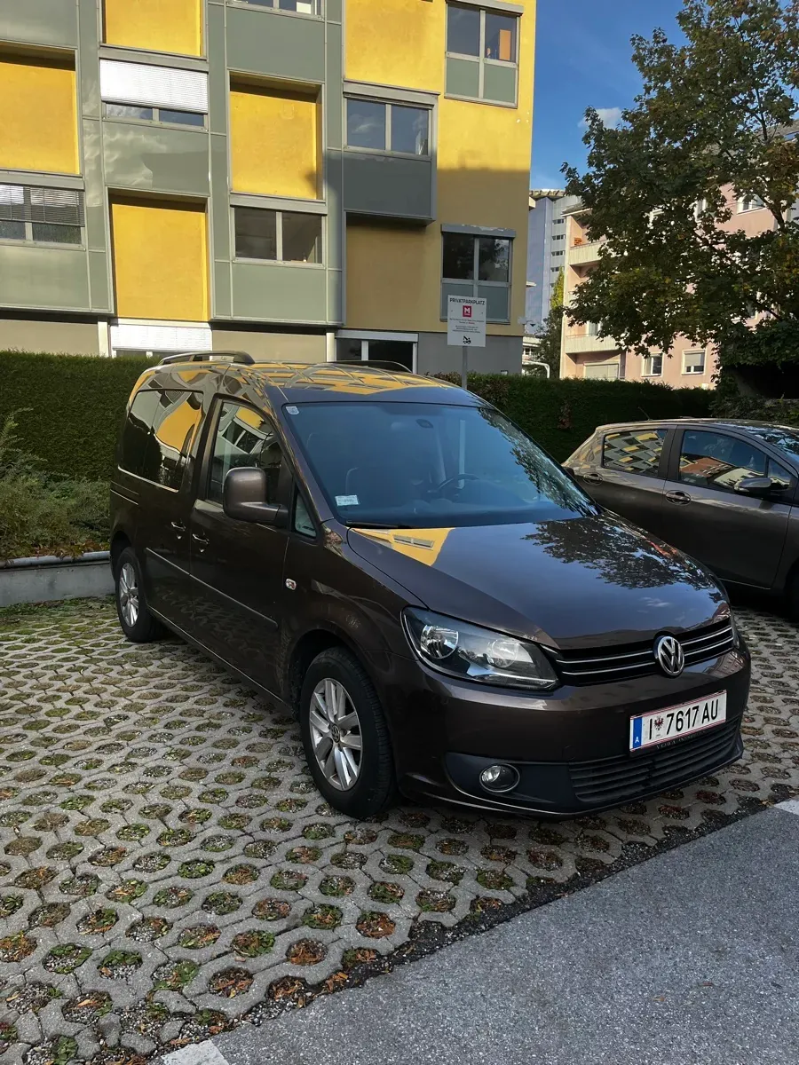 Volkswagen Caddy 2011 photo 2