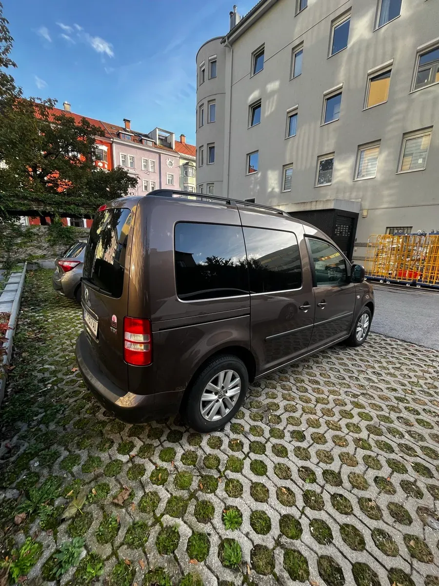 Volkswagen Caddy 2011 photo 3