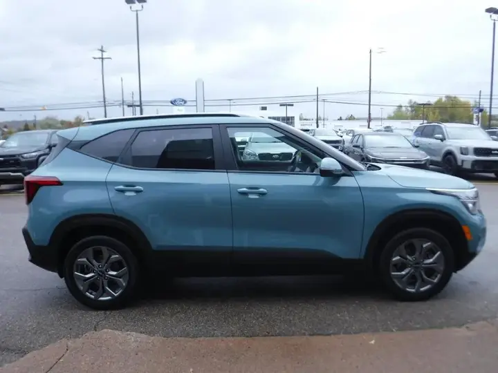 Kia Seltos 2024 photo 4
