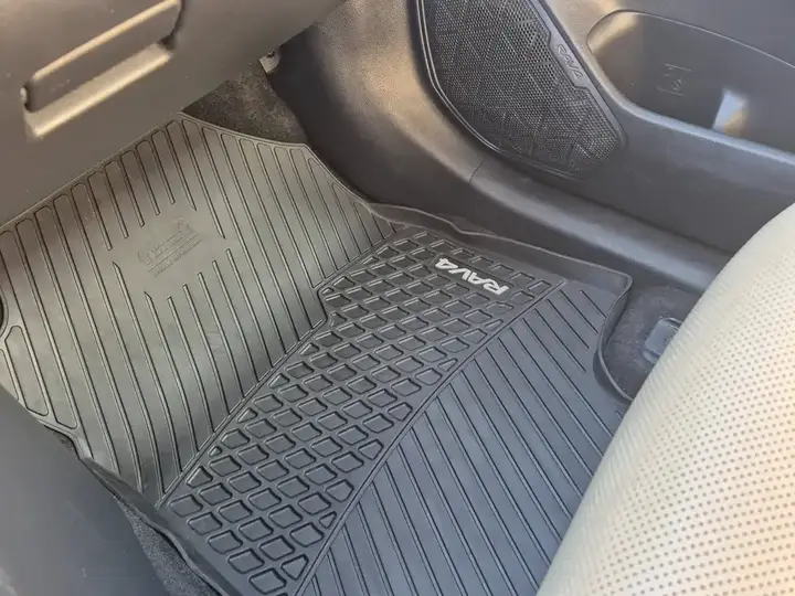 Toyota Rav4 2021 photo 4