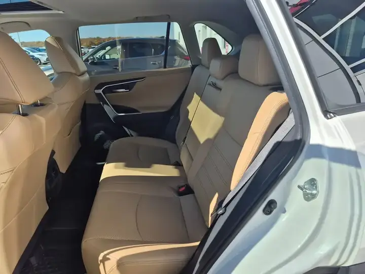 Toyota Rav4 2021 photo 5