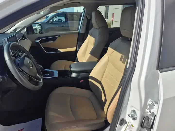 Toyota Rav4 2021 photo 2